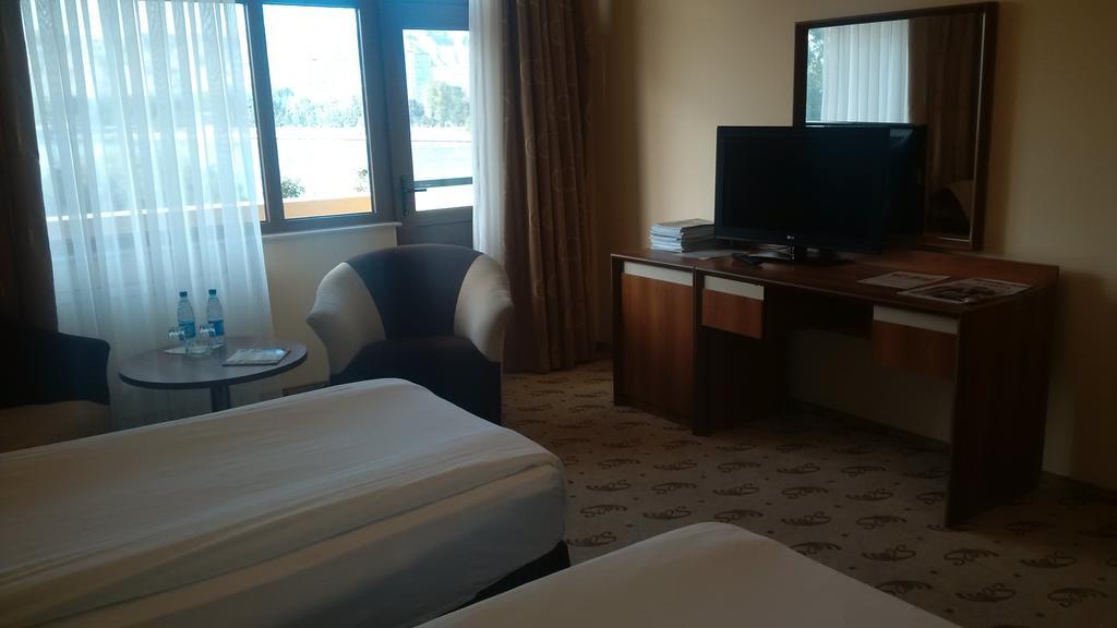 River Side Hotel Мінгечаур Номер фото