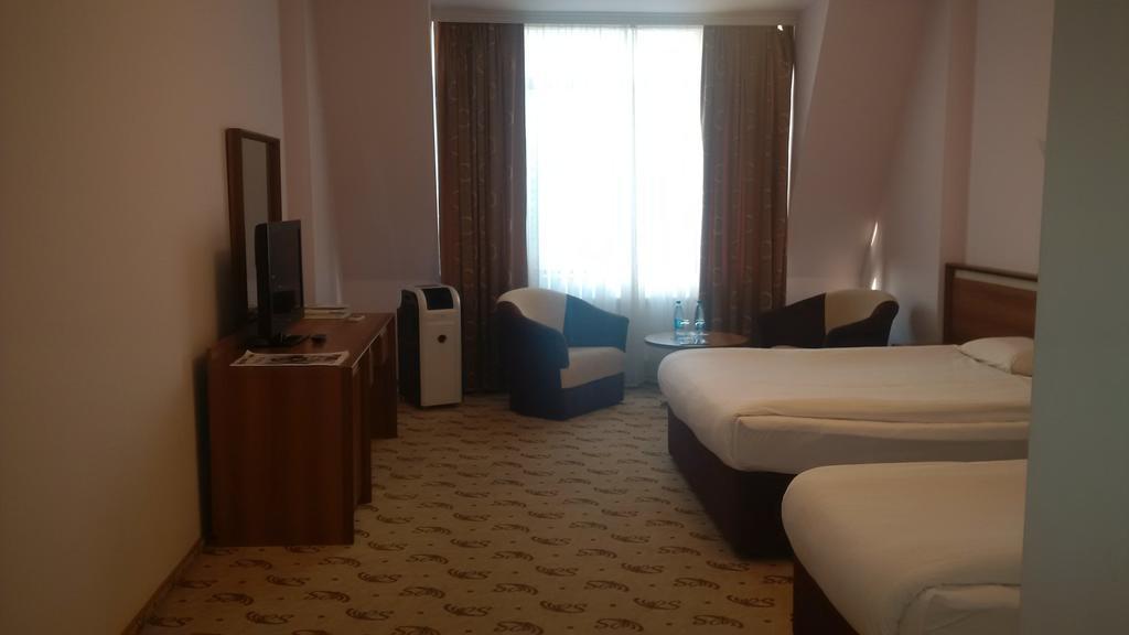 River Side Hotel Мінгечаур Номер фото