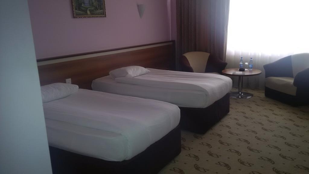 River Side Hotel Мінгечаур Номер фото