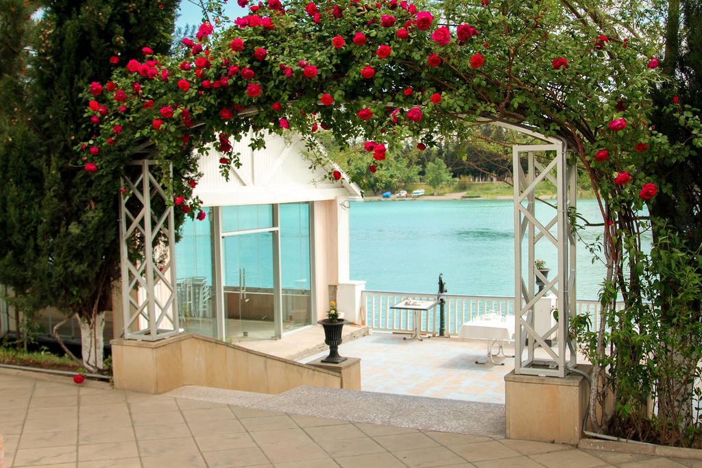 River Side Hotel Мінгечаур Екстер'єр фото