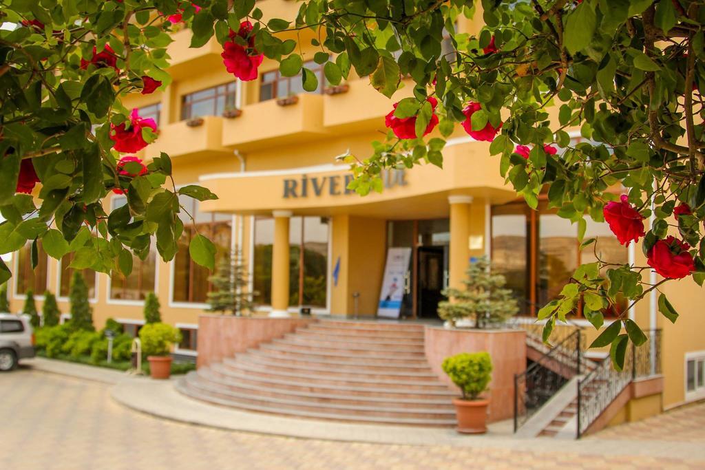 River Side Hotel Мінгечаур Екстер'єр фото