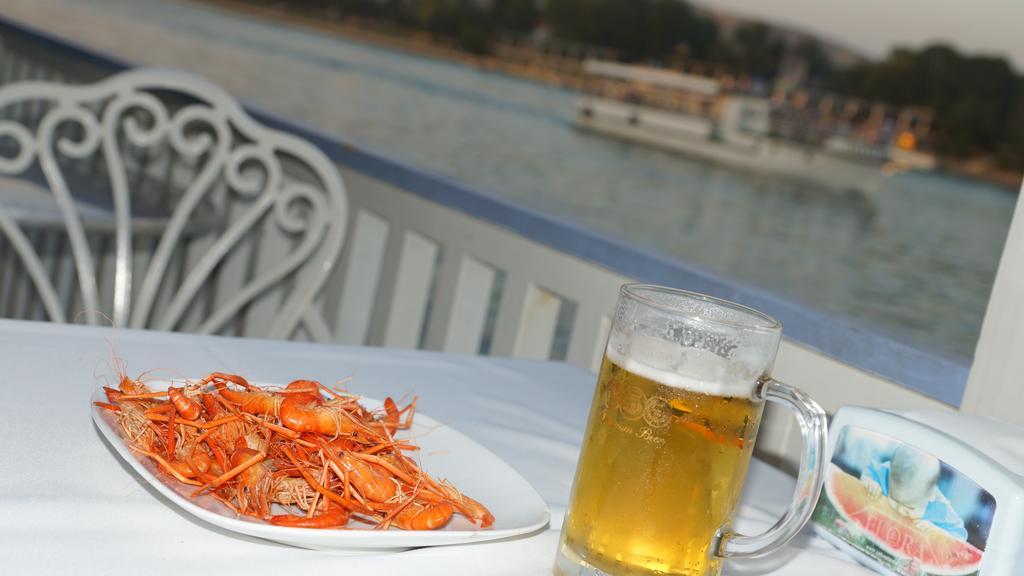 River Side Hotel Мінгечаур Екстер'єр фото