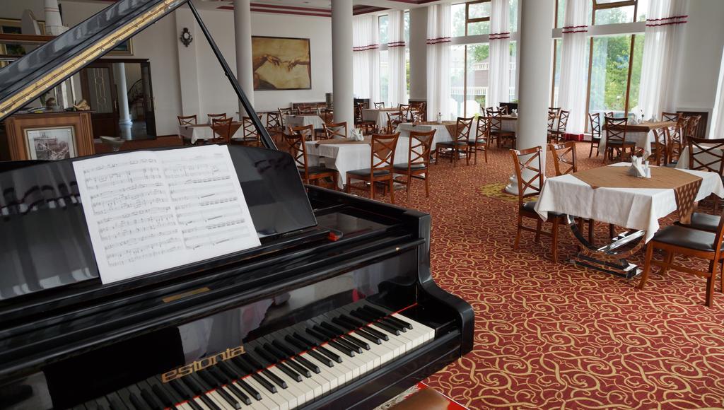 River Side Hotel Мінгечаур Екстер'єр фото